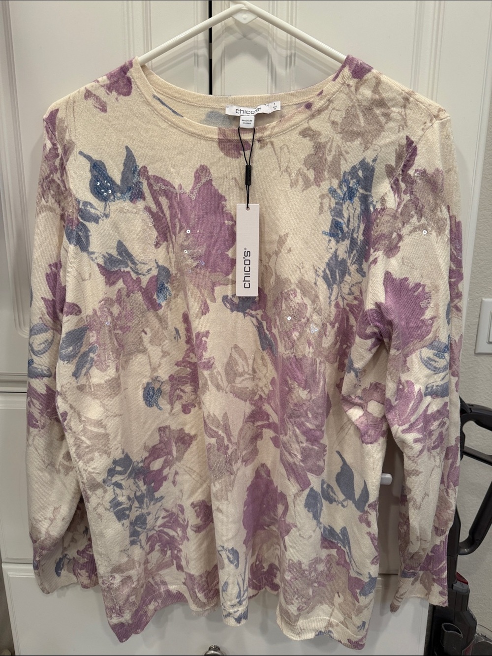 NWT Chico’s Sequined Cream/Tan/Blue/Violet Sweater Size 1